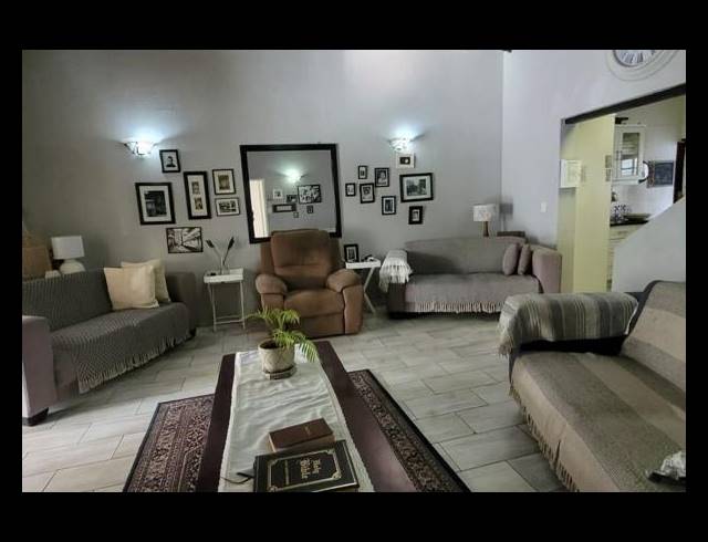 4 BEDROOM FREESTANDING FOR SALE IN ELANDSHAVEN